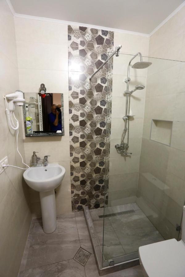 Old - Gold Gala Apartment Tbilisi ภายนอก รูปภาพ