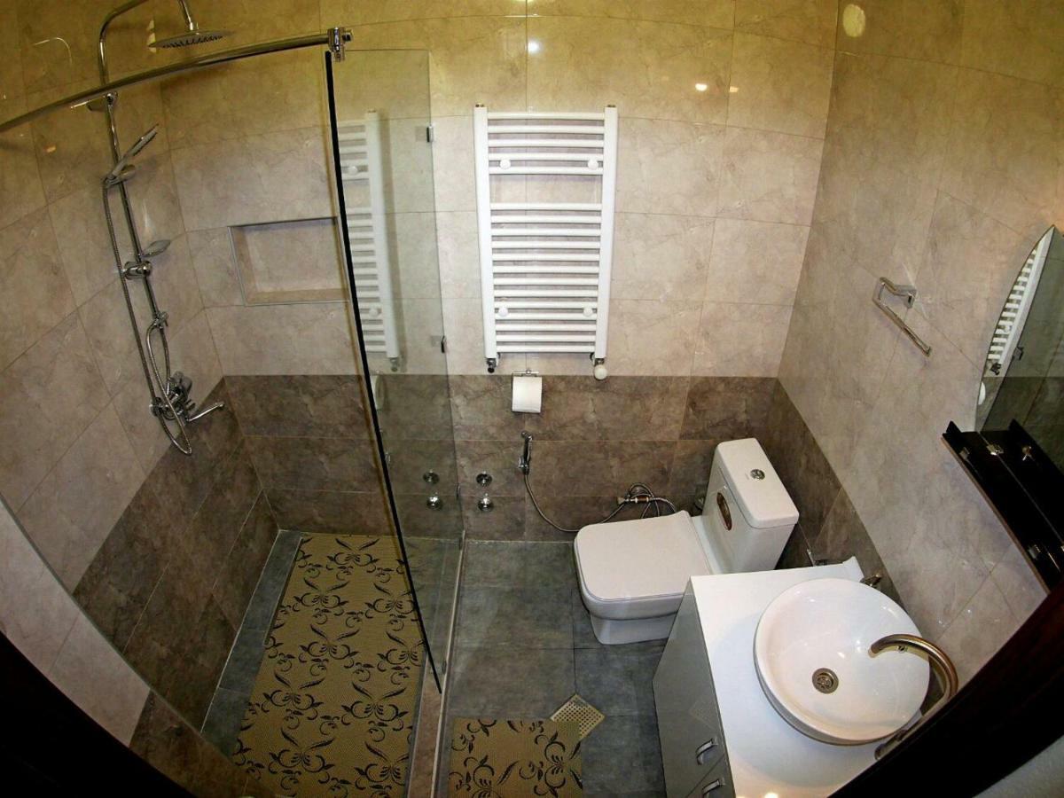 Old - Gold Gala Apartment Tbilisi ภายนอก รูปภาพ
