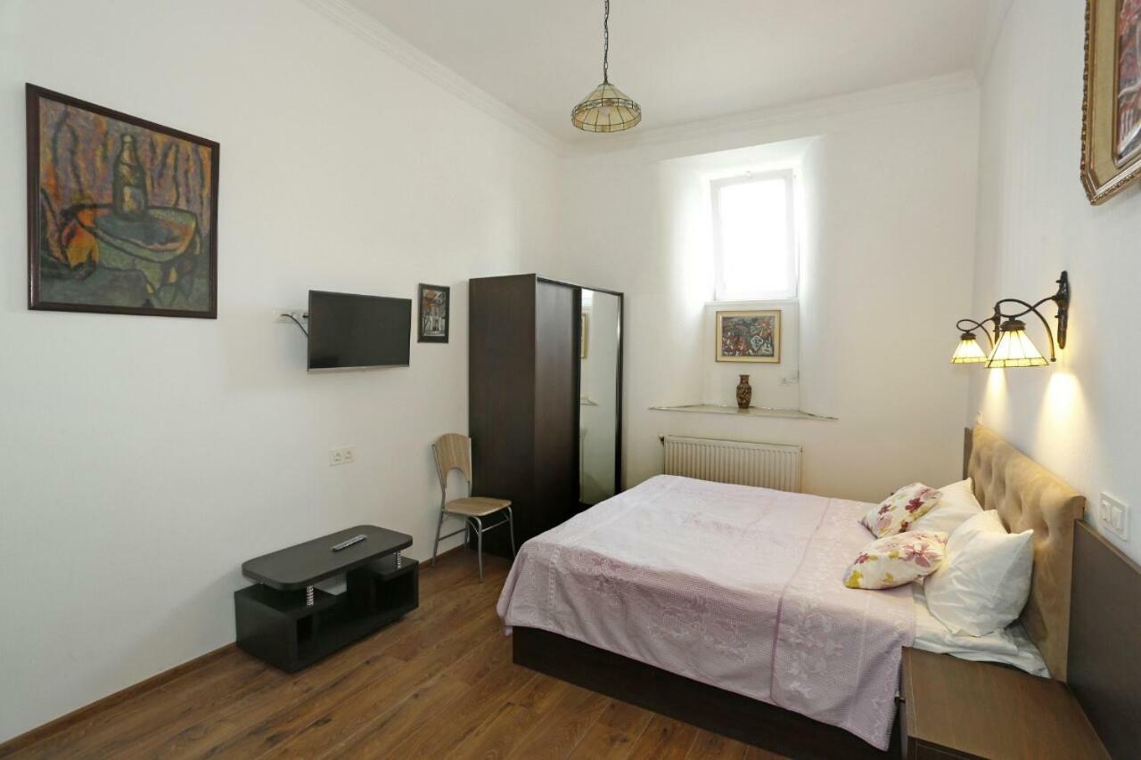 Old - Gold Gala Apartment Tbilisi ภายนอก รูปภาพ