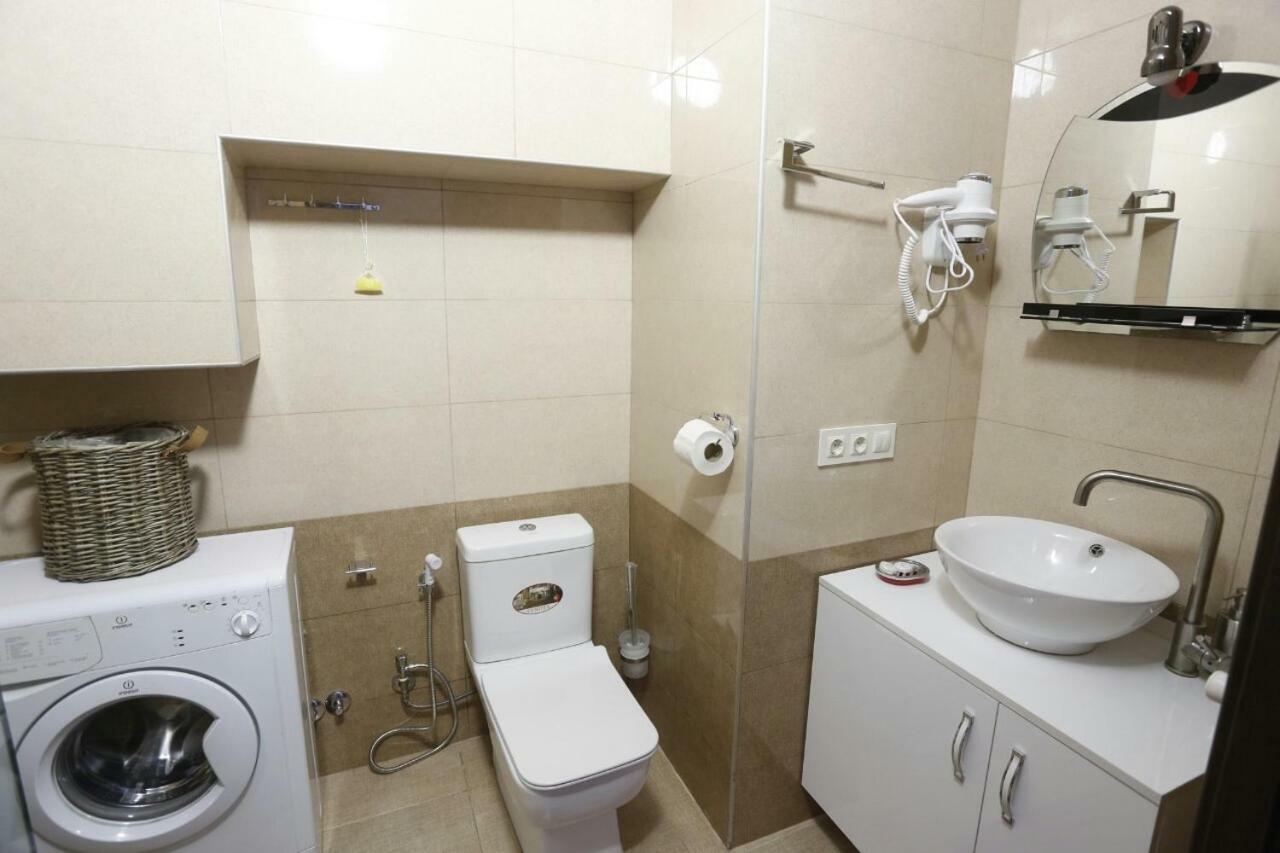 Old - Gold Gala Apartment Tbilisi ภายนอก รูปภาพ
